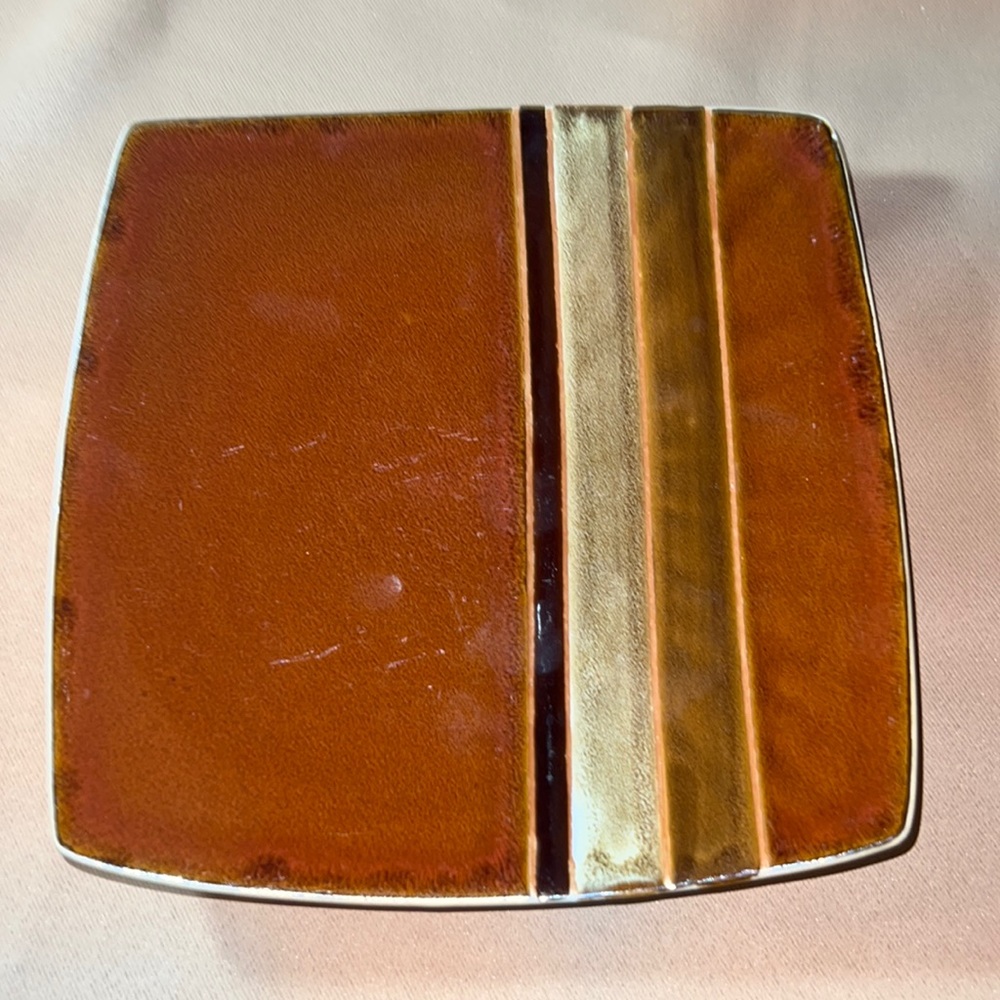 #609✅ Small square plate